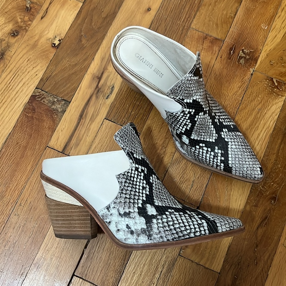 Gianni Bini Booties
